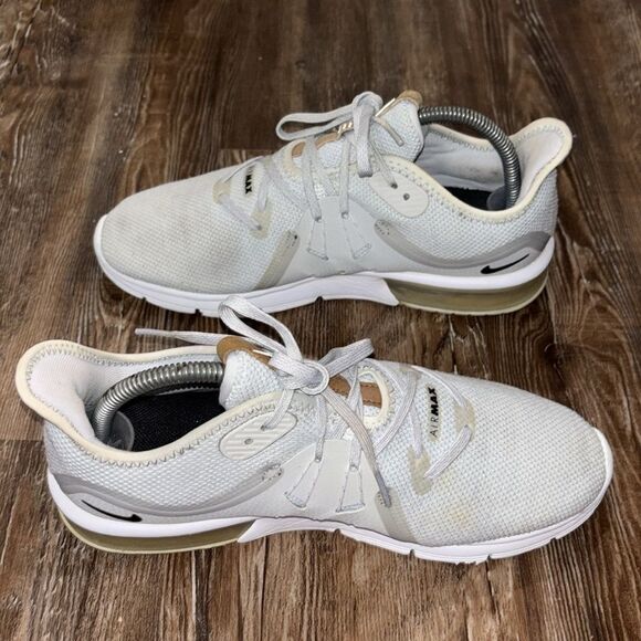 Nike Air Max gray & white lite weight breathable mesh size 9.5. - Picture 3 of 11
